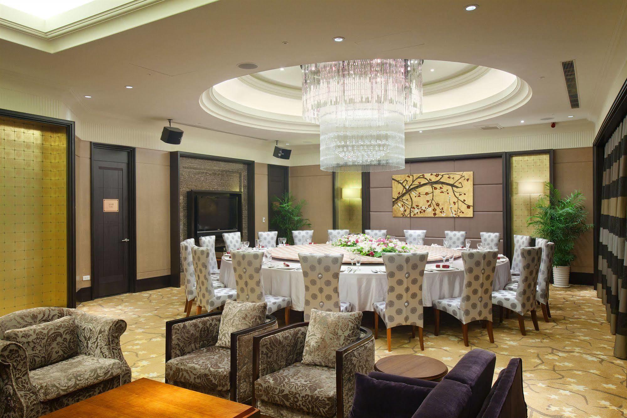 โรงแรมอี ดา รอยัล ต้าชู่ ร้านอาหาร รูปภาพ A private dining room at a restaurant in China